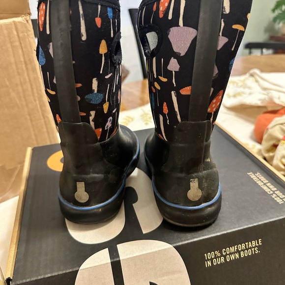 Toddler Mushroom Bogs Boots - Picture 2 of 6